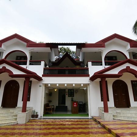 Oyo Flagship Triple Beach Guest House Benaulim Buitenkant foto