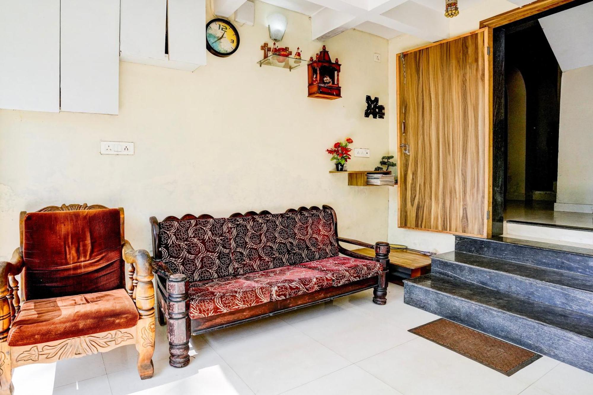 Oyo Flagship Triple Beach Guest House Benaulim Buitenkant foto