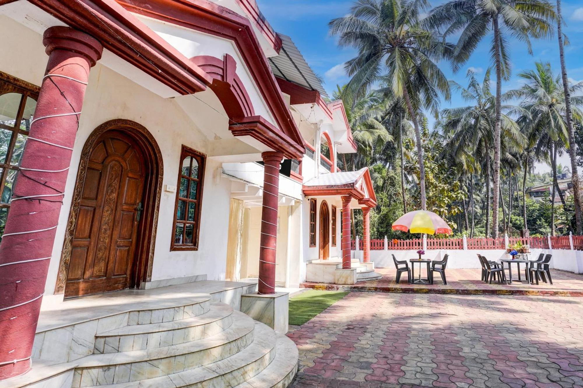 Oyo Flagship Triple Beach Guest House Benaulim Buitenkant foto