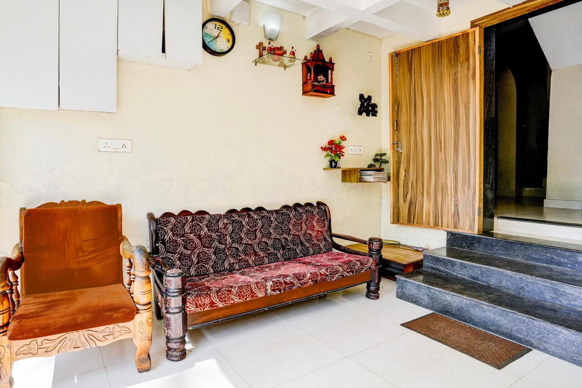 Oyo Flagship Triple Beach Guest House Benaulim Buitenkant foto