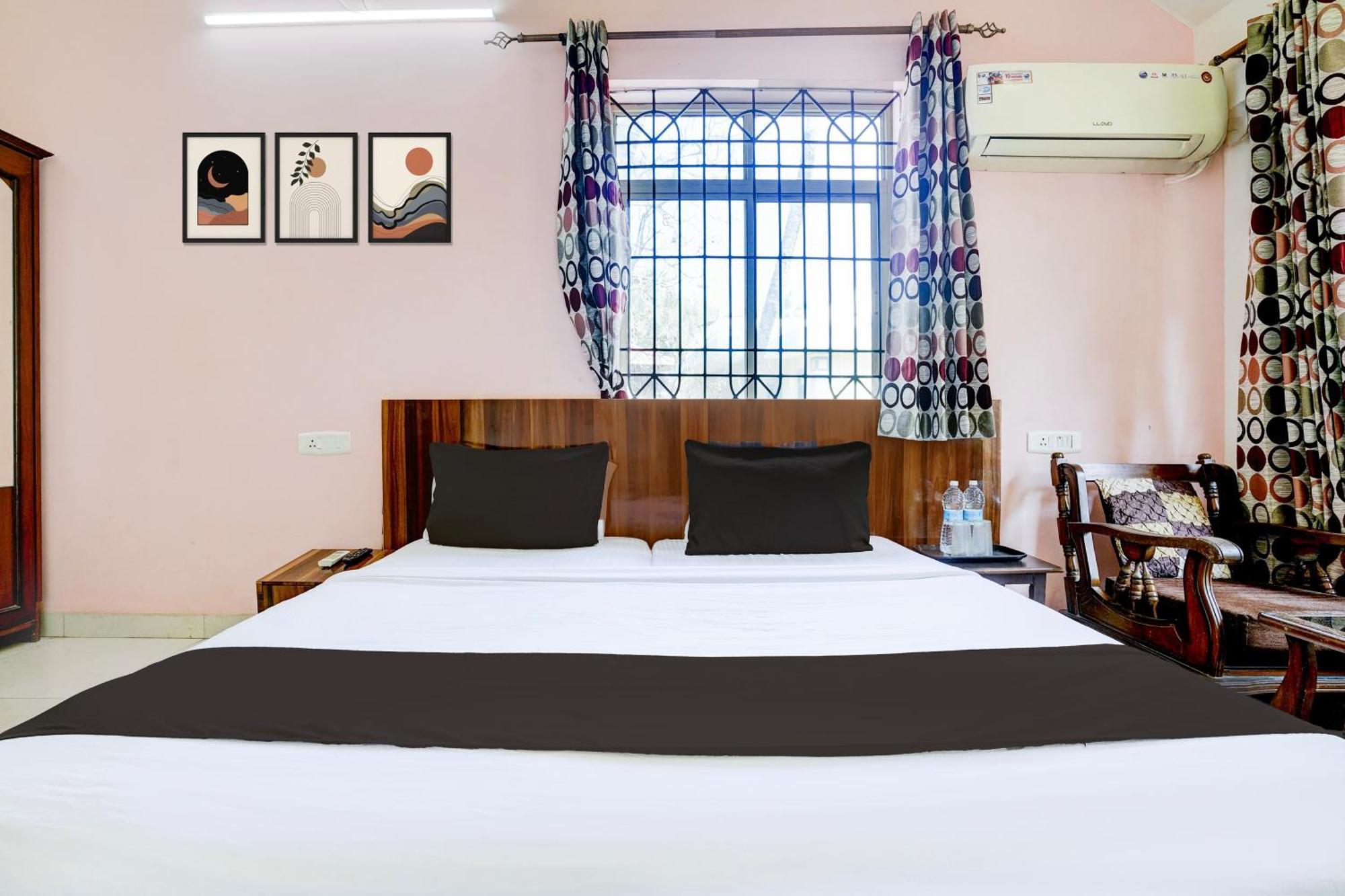 Oyo Flagship Triple Beach Guest House Benaulim Buitenkant foto