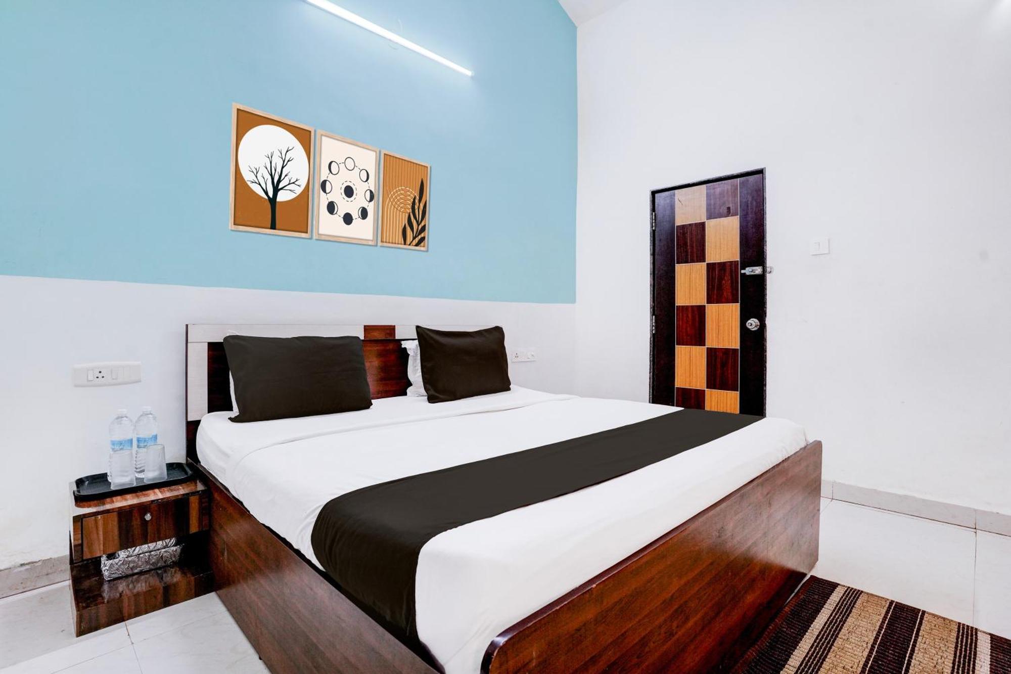 Oyo Flagship Triple Beach Guest House Benaulim Buitenkant foto