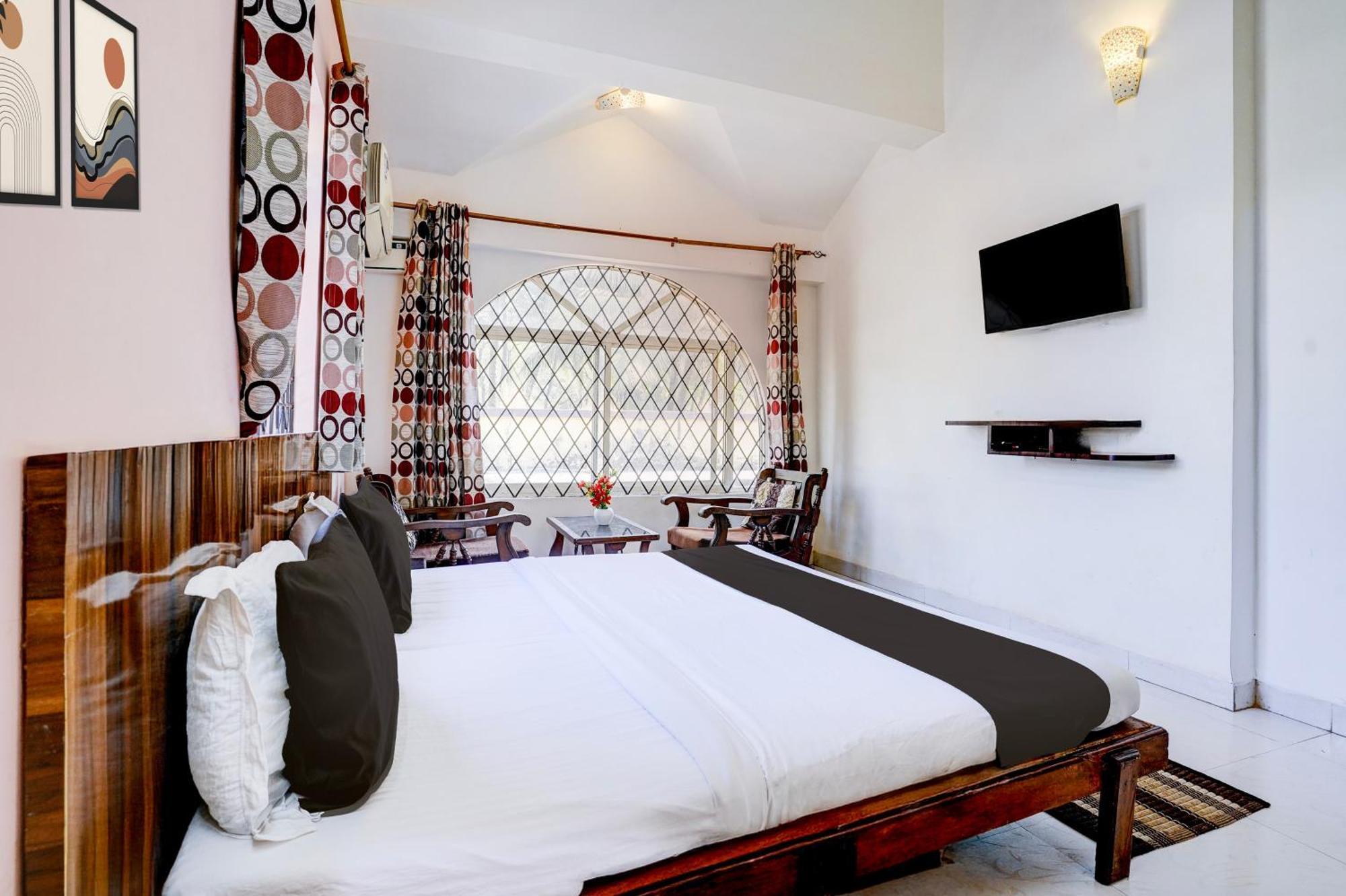 Oyo Flagship Triple Beach Guest House Benaulim Buitenkant foto