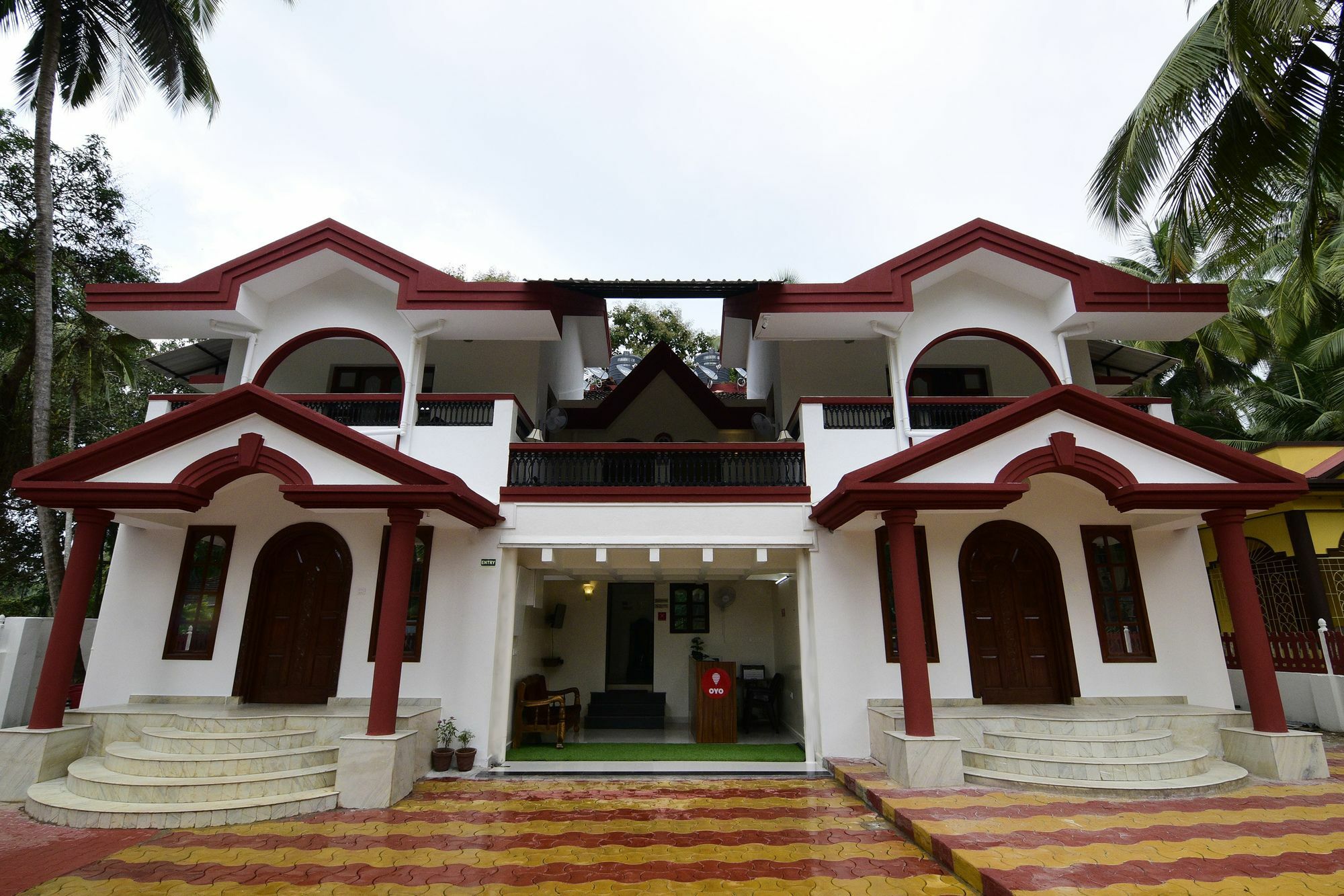 Oyo Flagship Triple Beach Guest House Benaulim Buitenkant foto